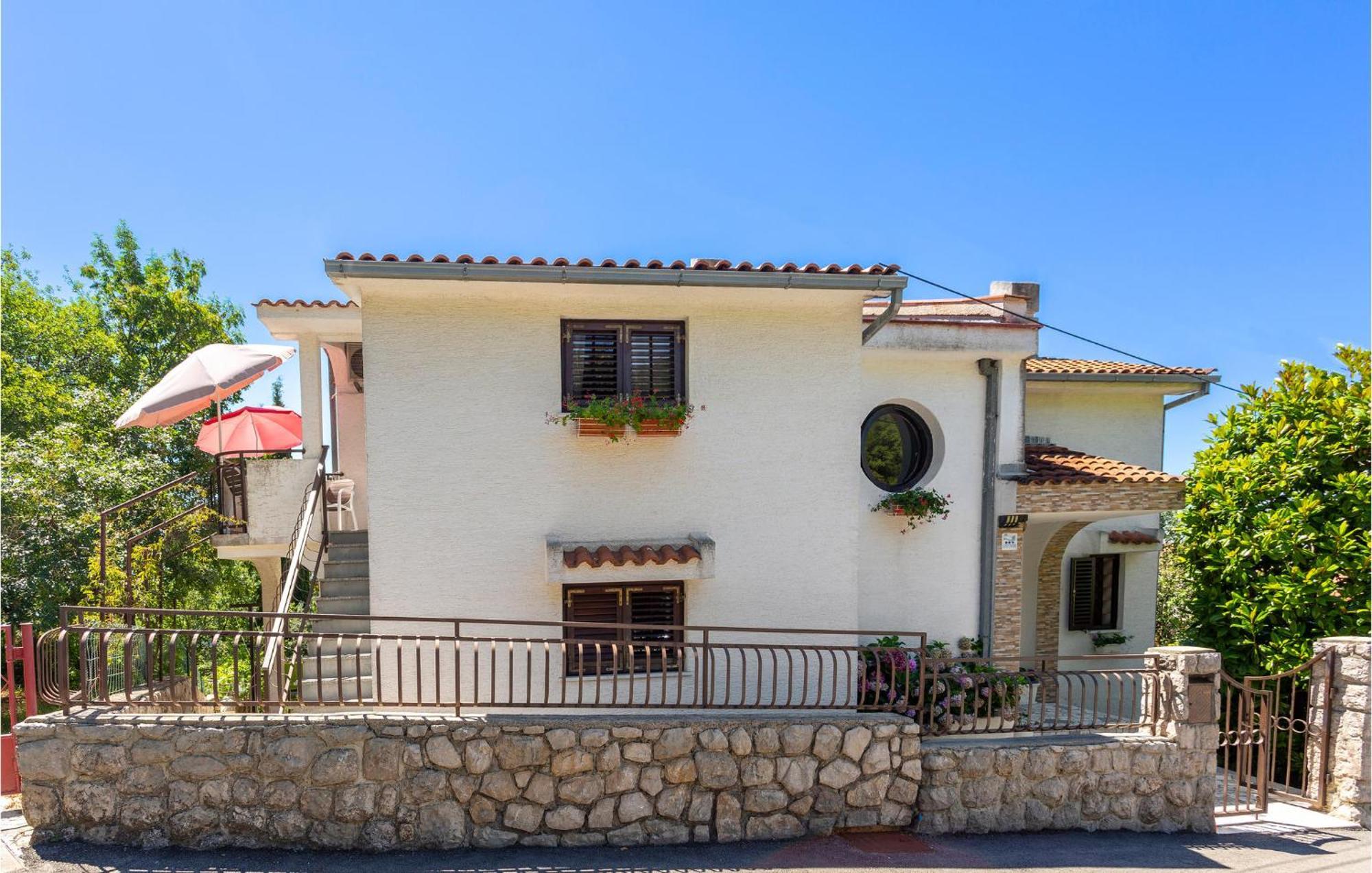 Beautiful Apartment In Omisalj With Kitchen Εξωτερικό φωτογραφία